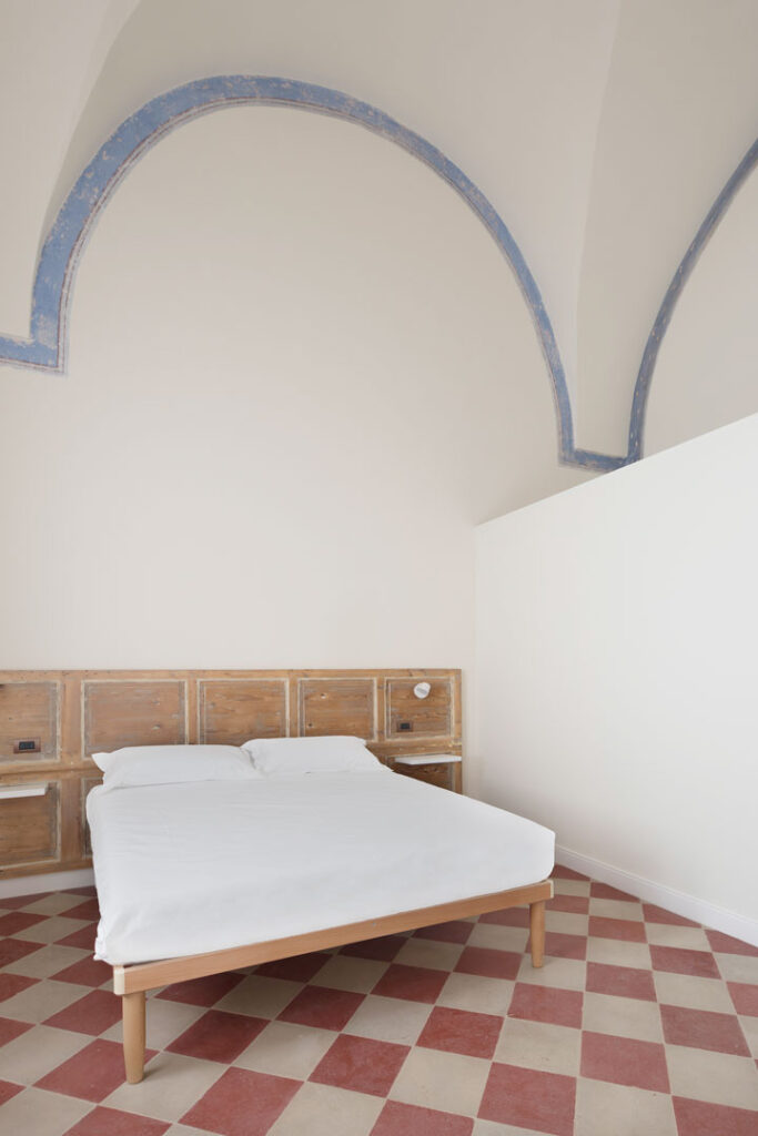 Primo piano
Dimensioni: 54 mq
Posti letto: 1-3